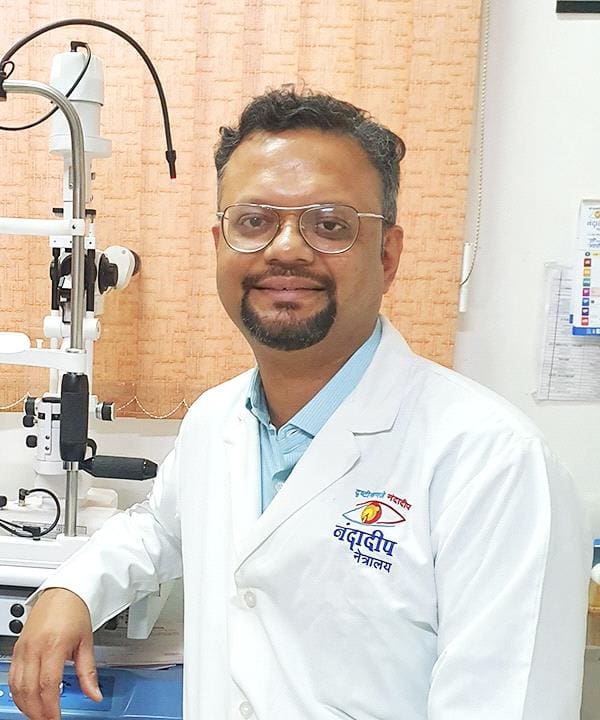 Dr. Sidharth Kesarwani Vitreo-retina Specialist MBBS, DNB, FVRS, FAICO(VR), MNAMS