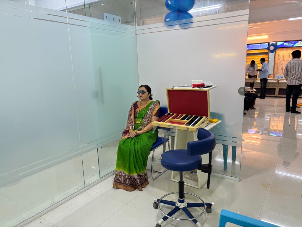 Eye specialist Gargoti